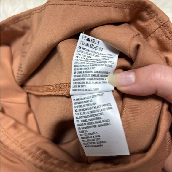 American Eagle The Everything Pocket Leggings in Burnt Orange size Small - Picture 10 of 10